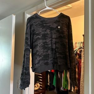 Sweatshirt , camo , spiritual gangster